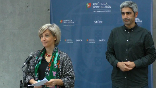 Covid-19: Ministra da Saúde admite condicionamentos no plano de vacinação