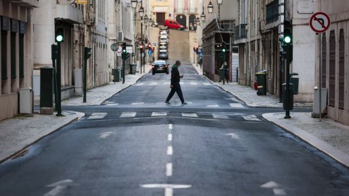 Covid-19: Marcelo aponta fim do estado de emergência como &quot;sinal de esperança mobilizadora&quot;