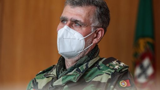 Covid-19: PSD quer ouvir coordenador da ‘task-force’ sobre condicionamento de vacinas