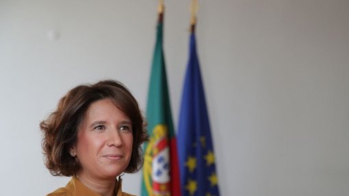 Covid-19: Portugal congratula-se com certificado verde e prevê abertura de fronteiras em maio