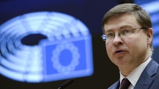 Cimeira Social vai ancorar políticas sociais na recuperação europeia – Dombrovskis