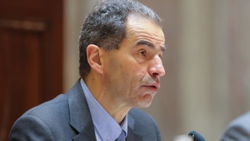 Covid-19: Ministro da Ciência espera ter em julho enquadramento legal para prorrogação de bolsas