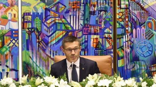 Presidente do Parlamento dos Açores apela a &quot;união, solidariedade e tolerância&quot;