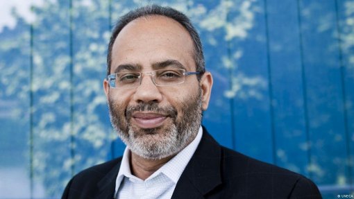Covid-19: Europa não deu &quot;um euro adicional&quot; para combate à pandemia - economista Carlos Lopes