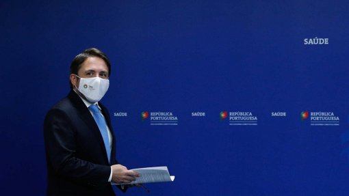 Covid-19: Autoagendamento acima de 50 anos é “questão de dias” – Governo