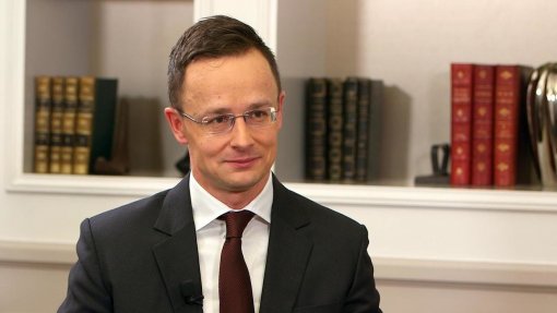 Covid-19: Hungria não vê vacinas como assunto “ideológico ou geopolítico” – ministro