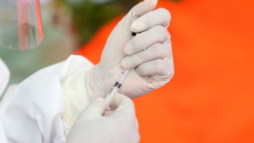 Covid-19: Autoagendamento da vacina disponível hoje para maiores de 37 anos