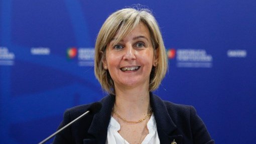 Covid-19: Ministra da Saúde aponta às 130 mil vacinas por dia em julho