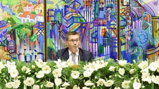 Presidente do parlamento açoriano reconhece falta de profissionais em hospital