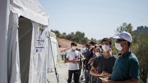 Covid-19: Associações estão a ser contactadas para vacinar migrantes irregulares