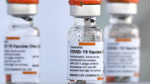 Covid-19: Ensaios clínicos sugerem que vacina chinesa CoronaVac é segura em crianças