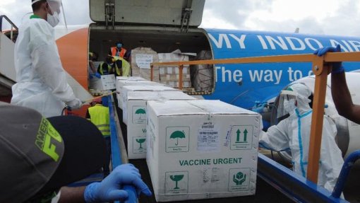 Covid-19: Sétimo carregamento de vacinas oferecidas pela Austrália chega a Díli