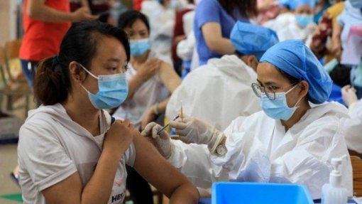 China planeia reforçar as suas vacinas com dose da Pfizer – imprensa