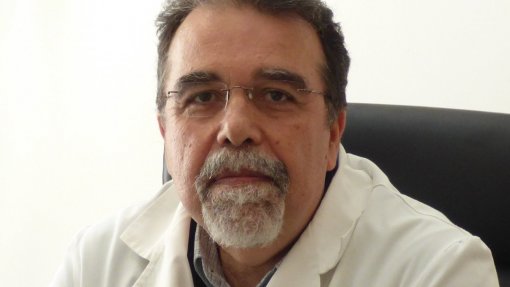 Covid-19: Infecciologista diz que OMS devia garantir homogeneização das vacinas