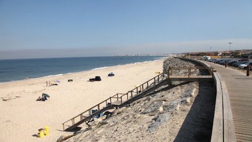 Praia de Mindelo em Vila do Conde interdita a banhos