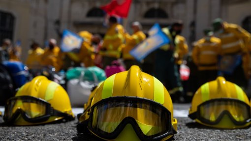 Sapadores florestais manifestam-se pelo reconhecimento da carreira