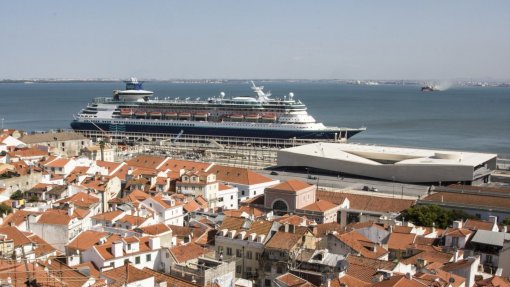 Covid-19: Governo prorroga autorização de desembarque de cruzeiros com testes negativos