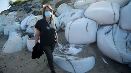 BE denuncia &quot;atentado ambiental perigosíssimo&quot; na Praia da Estela, na Póvoa de Varzim