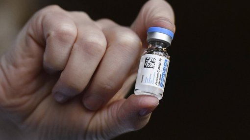 Covid-19: Eliminados &quot;constrangimentos&quot; em certificado para açorianos vacinados com Janssen