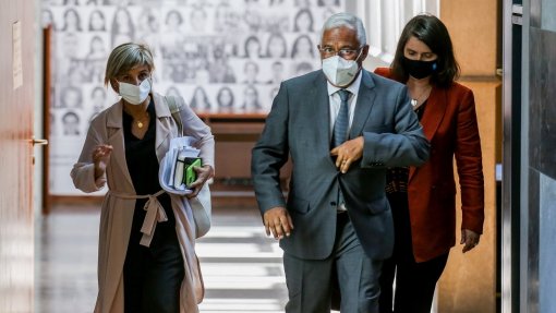 Covid-19: Ritmos de vacinação distintos condicionam controlo de fronteiras - Ministra