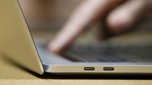 Covid-19: CE pede mais empresas digitais na luta contra desinformação sobre vacinas