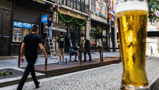 Covid-19: Bares podem reabrir no domingo com regras dos restaurantes - Governo
