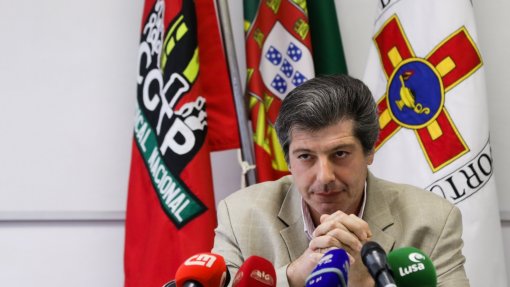 Sindicatos dos enfermeiros juntaram-se para exigir ao Governo abertura de negociações