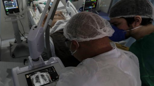 Covid-19: Pelo menos 4,2 milhões de mortos em todo o mundo