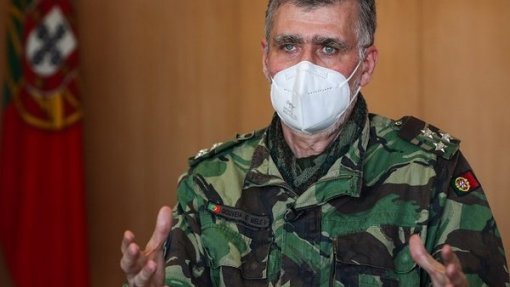 Covid-19: &#039;Task force&#039; afasta 3.ª dose sem &quot;evidência científica&quot; da sua necessidade