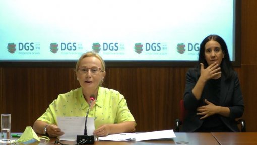 Covid-19: DGS não esteve &quot;surda nem cega&quot; ao que foi dito sobre vacinação dos adolescentes