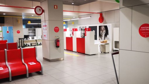 Governo clarifica que teletrabalho é incompatível com atendimento ao público
