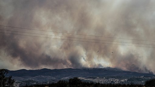 Incêndio que deflagrou em Castro Marim com 9.000 hectares de área afetada