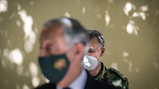 PR condecora vice-almirante Gouveia e Melo pela sua carreira militar