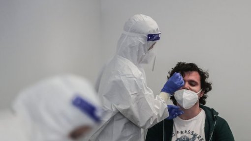 Covid-19: Governo refere que testagem a alunos e professores é “segurança extra”