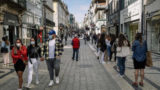 Covid-19: Variante Delta predomina em Portugal desde 09 de agosto - INSA
