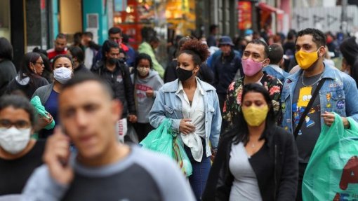 Covid-19: Incidência nacional desce para 240, Rt baixa para 0,87 em todo o território
