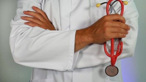 Fórum Médico acusa ministro de “persistir no erro” sobre formação médica