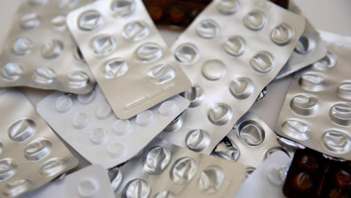 Covid-19: OMS inclui mais dois medicamentos nas recomendações para tratamento