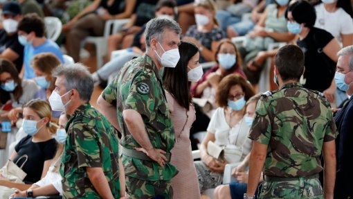 Covid-19: A estratégia que transformou a vacinação “cambaleante” numa referência mundial - `Task force´