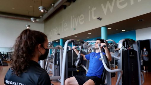 Covid-19: Distanciamento físico para prática de exercício em ginásios baixa para 1,5 metros