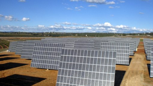 Transição energética é &quot;demasiado lenta&quot;, avisa Agência Internacional da Energia