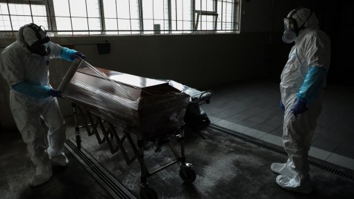 Mortalidade diminuiu em setembro face a 2020 mas aumentaram óbitos por covid-19 - INE