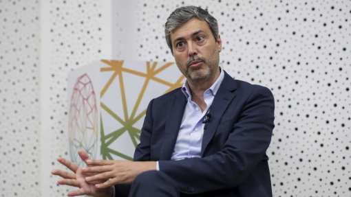 Covid-19: Linha de Aconselhamento Psicológico recebeu 112 mil chamadas