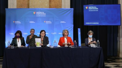 Governo aprova mais direitos laborais para cuidadores informais não principais