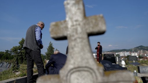 Covid-19: Balanço indica 4.960.994 mortes desde o início da pandemia