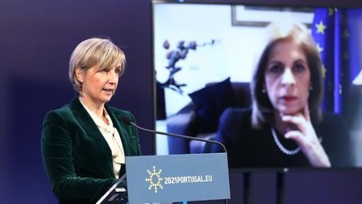 Governo acompanha com preocupação casos de cancro que ficaram por diagnosticar