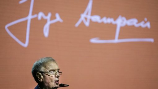Plataforma criada por Jorge Sampaio vai ser replicada em 10 países e ajudar 300 estudantes