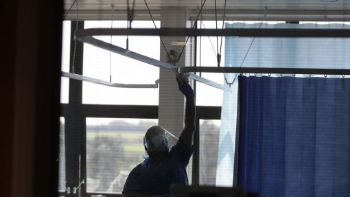 Covid-19: Portugal com 1.654 novos casos, cinco mortes e aumento de internamentos