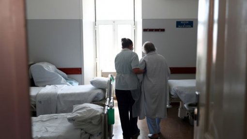 DGS quer combater infeções hospitalares e reduzir resistência aos antibióticos