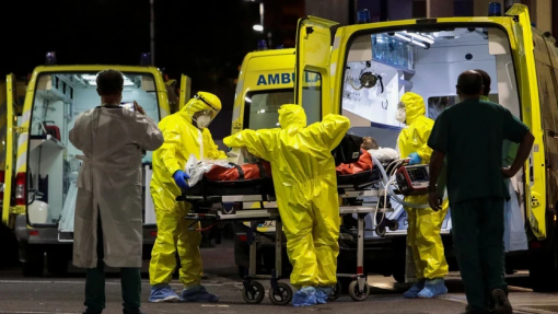 Médicos de emergência dizem que lei não está a ser cumprida e pedem especialidade